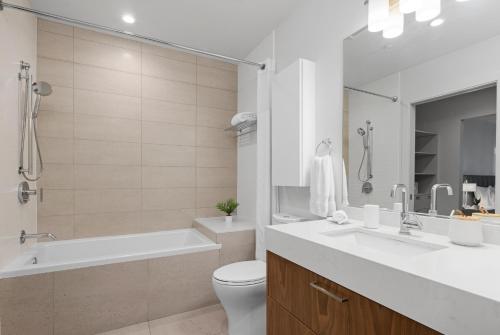 One Bedroom Suite & Office image 10