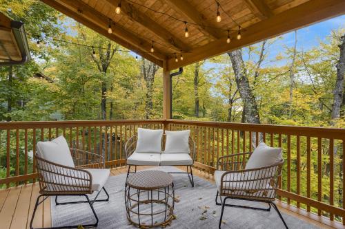 Fox Hill Retreat in Blowing Rock, USA