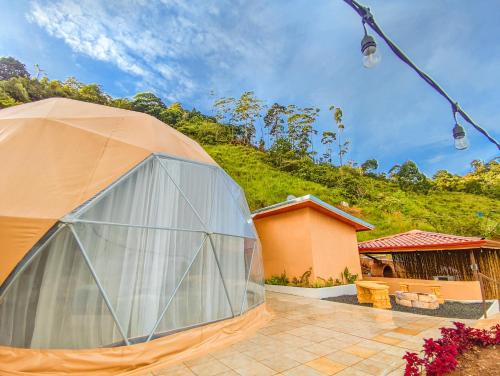 Las Colinas Glamping