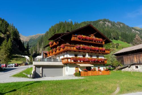 Gaestehaus Berger - Accommodation - St Jakob im Defereggen