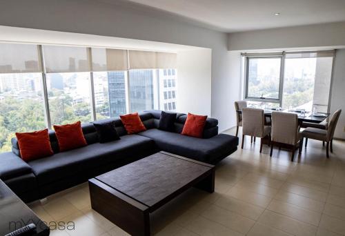 Spacious Apartment with Amazing City Views in Polanco - Parques Polanco