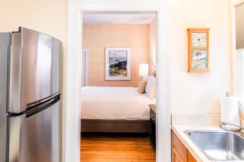 502721634 Harbor House Inn