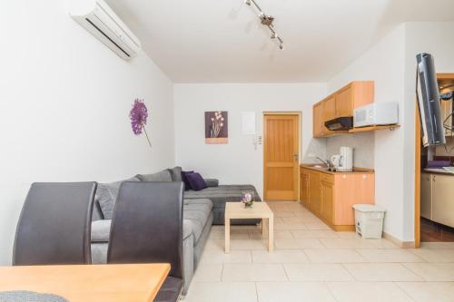 Apartment in Crikvenica with sea view, terrace, air conditioning, WiFi 3492-5, Crikvenica (Cirquenizza) (foto 6)