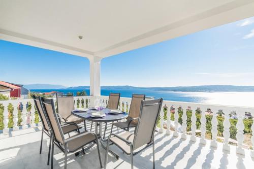 Apartment in Crikvenica with sea view, terrace, air conditioning, WiFi 3492-5, Crikvenica (Cirquenizza) (foto 3)
