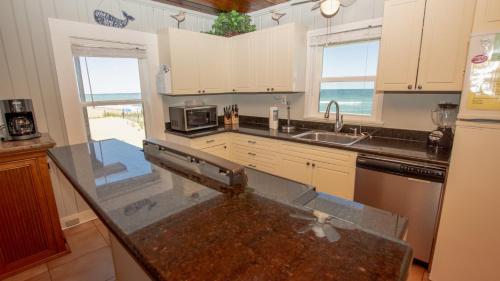 OCEANFRONT, Ocean Views, Sun Deck KH16, The Only Place in 小鹰镇(NC)