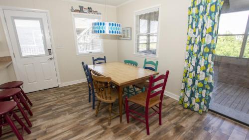 Oceanside, Screened Porch, Close to Shopping and Restaurants! KH146, Camelot, Kitty Hawk (foto 8)
