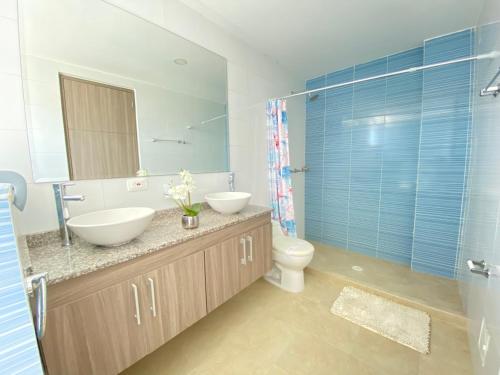 Two-Bedroom Apartment with Sea View image 10