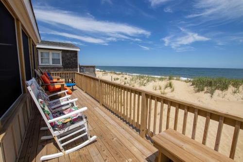 OCEANFRONT, Ocean Views, screened porch, KH24, All Sandy, Китти-Хок (фото 9)