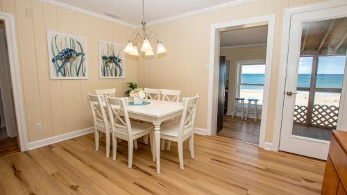OCEANFRONT, Ocean Views, Screened porch, KH17, Down by the Sea in Kitty Hawk (NC)
