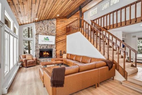 5bed/3.5bath Eagle Vail/HotTub Many Extras!
