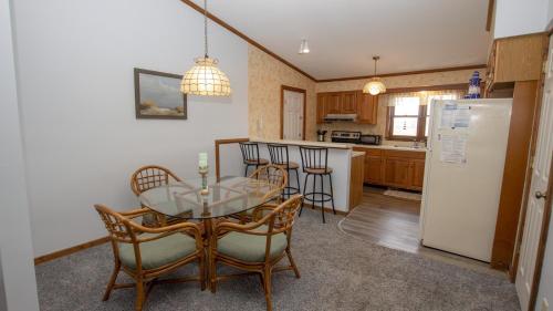 Oceanside, Close to Beach Access, Community Pool, Ocean Views, KHSDC2, Sea Dunes C2 in Kitty Hawk (NC)