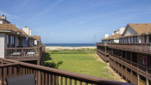 Oceanside, Close to Beach Access, Community Pool, Ocean Views, KHSDC2, Sea Dunes C2 in Kitty Hawk (NC)