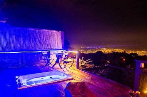 Cali Romero Glamping y Cabanas 4-Star Guesthouse exterior