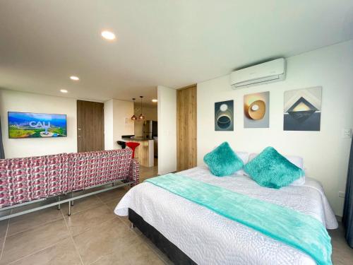 1 queen bed, 1 sofa bed