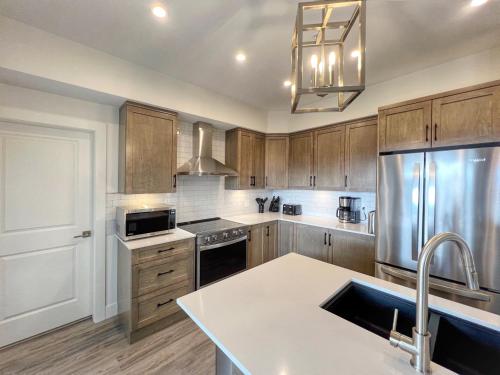 Front row for fireworks Brand new ski-in & out townhouse in Big White, Canada