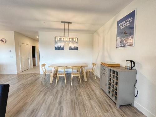 Front row for fireworks Brand new ski-in & out townhouse in Big White, Canada