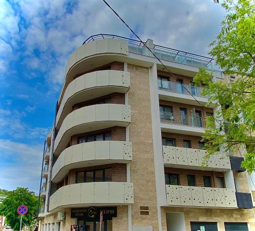 AVRORA SUITE, Varna