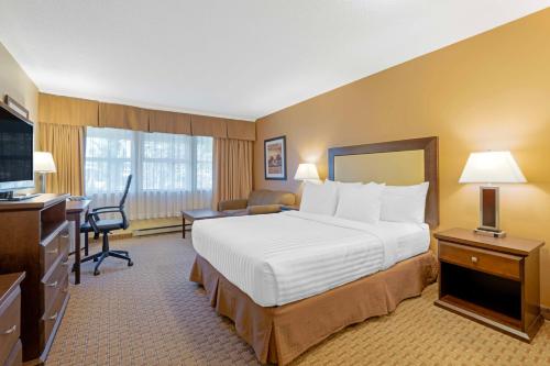 . Best Western Plus Emerald Isle Hotel