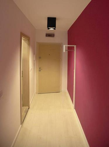 Magenta Apartment with free WiFi, София (фото 11)