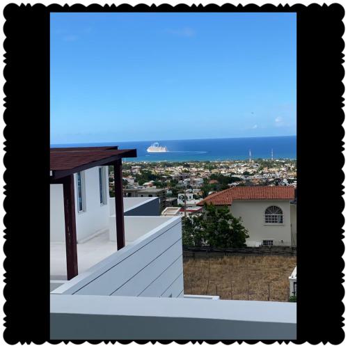 Apartment with private pool and view to the sea