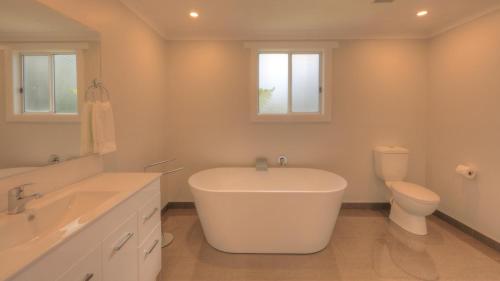Castaway Cottage