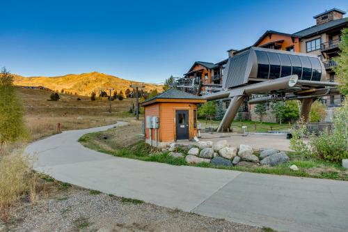 Steamboat Springs Top Condo Gondola to Ski Resort