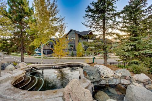 Steamboat Springs Top Condo Gondola to Ski Resort