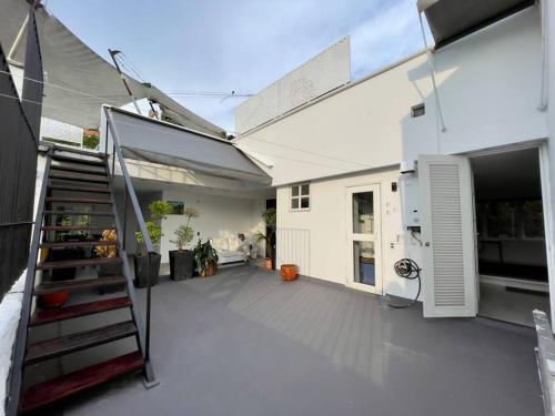 Apartamento penthouse con terraza, jacuzzi y turco