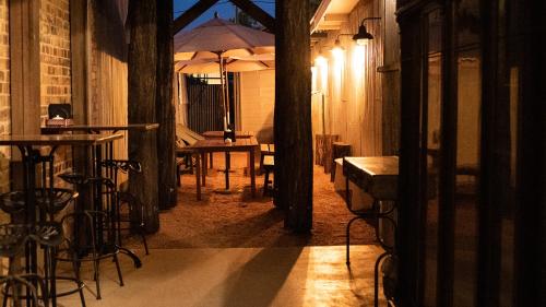 المرافق, The Staging Post in Longreach