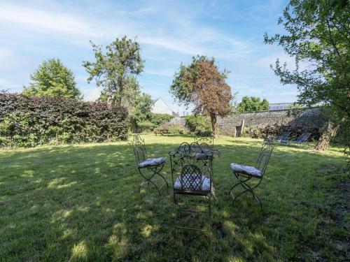 Unique holiday home in Cerfontaine with garden