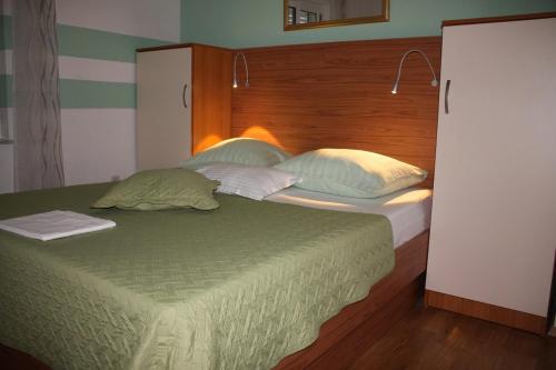 Two-Bedroom Apartment with Balcony and Sea View image 10