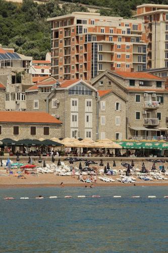 餐廳, Galija lux Petrovac in 彼得羅華茨