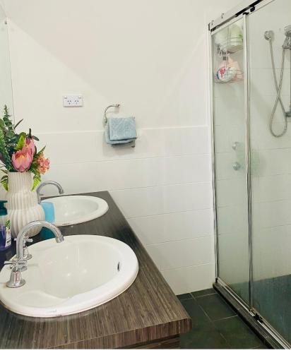 Modern Private room with ensuite in Smithfield Plains