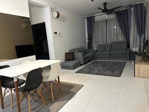 The Heights Residence Condo Ayer Keroh Melaka WIFI 100mbps