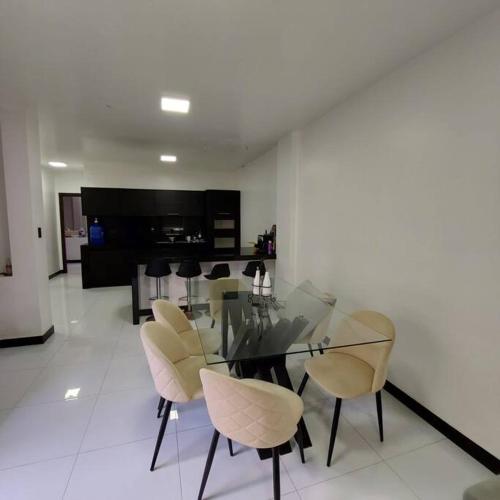 departamento con piscina y áreas sociales