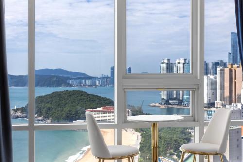 Sun Cloud Hotel Room Type - Family Twin Room with Ocean View