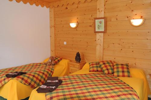 One-Bedroom Apartment (5 Adults)