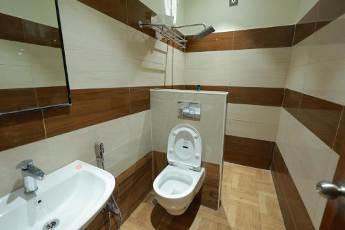 HOTEL SVM GRAND RAMANTHAPUR