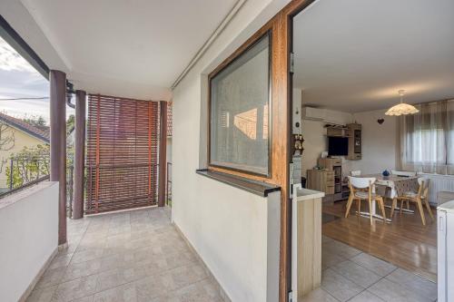 Balkons/terase, House Pepica With Hot Tub - Happy Rentals in Gredice