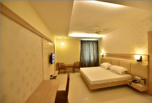 Budget Double Room image 5