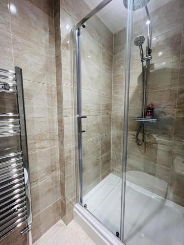 2025 Award Winner Liverpool Peach House - 4 Bedrooms, Liverpool (photo 9)