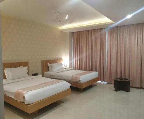 Double Room image 4