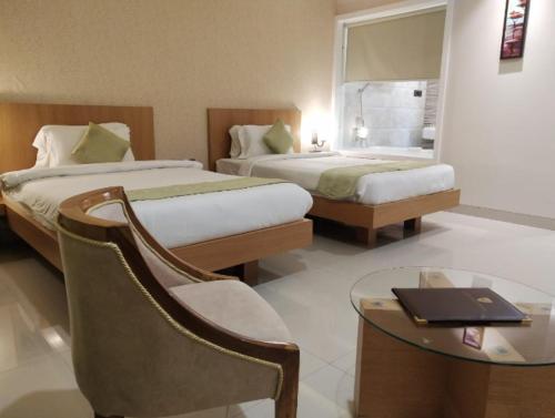 Double Room image 2