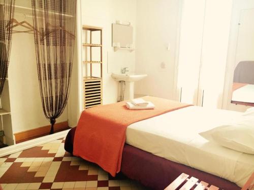 Standard Double Room with Shared Bathroom