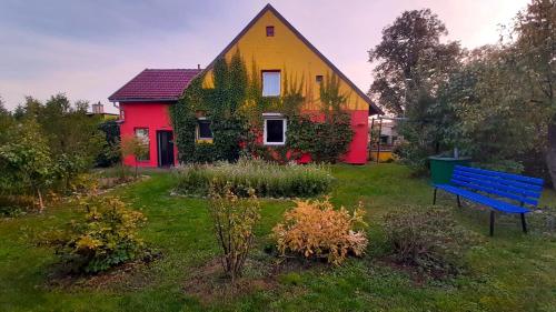 Villa Kunterbunt: Urgemütlich und fast perfekt