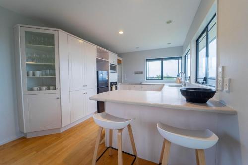Family Friendly Oceanview Howick Home - Pets+, Auckland (zdjęcie 8)