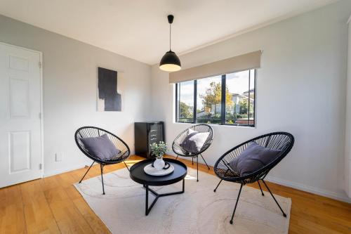 Family Friendly Oceanview Howick Home - Pets+, Auckland (zdjęcie 6)