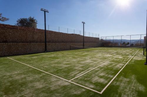 Villa Mamasana - New Magnificent Villa with Infinity Pool & Tennis!