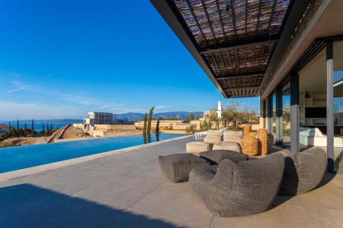 Villa Mamasana - New Magnificent Villa with Infinity Pool & Tennis!