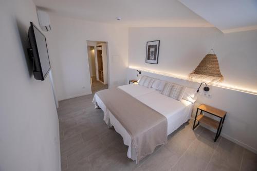 Standard Quadruple Room image 3